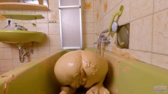 Lyndra Lynn - A stick in the mud - Image 7