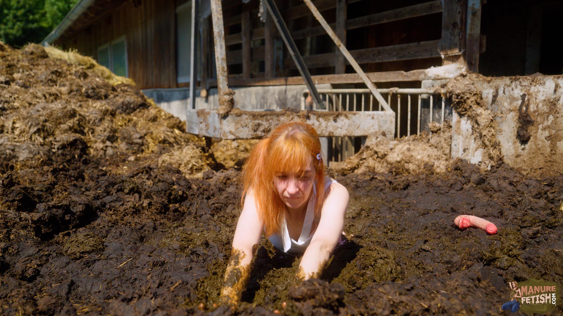 Lyndra Lynn Stuck In Thick Cowshit