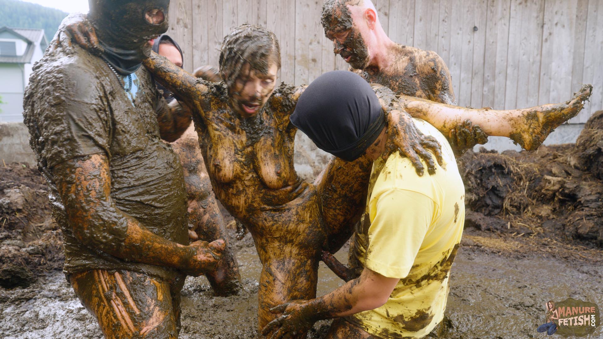 Alice Maze Farm Gangbang Instructor Trailer